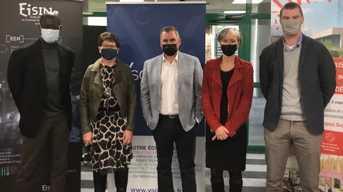 Charleville : Y Schools et l'Eisine signent une convention de...